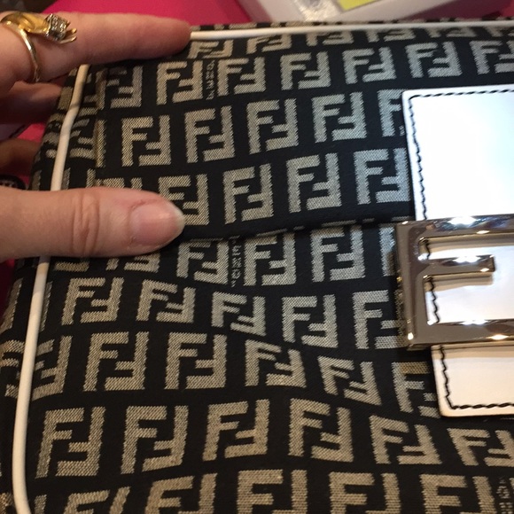 BNWT Fendi Bag SOLD - Picture 4 of 8